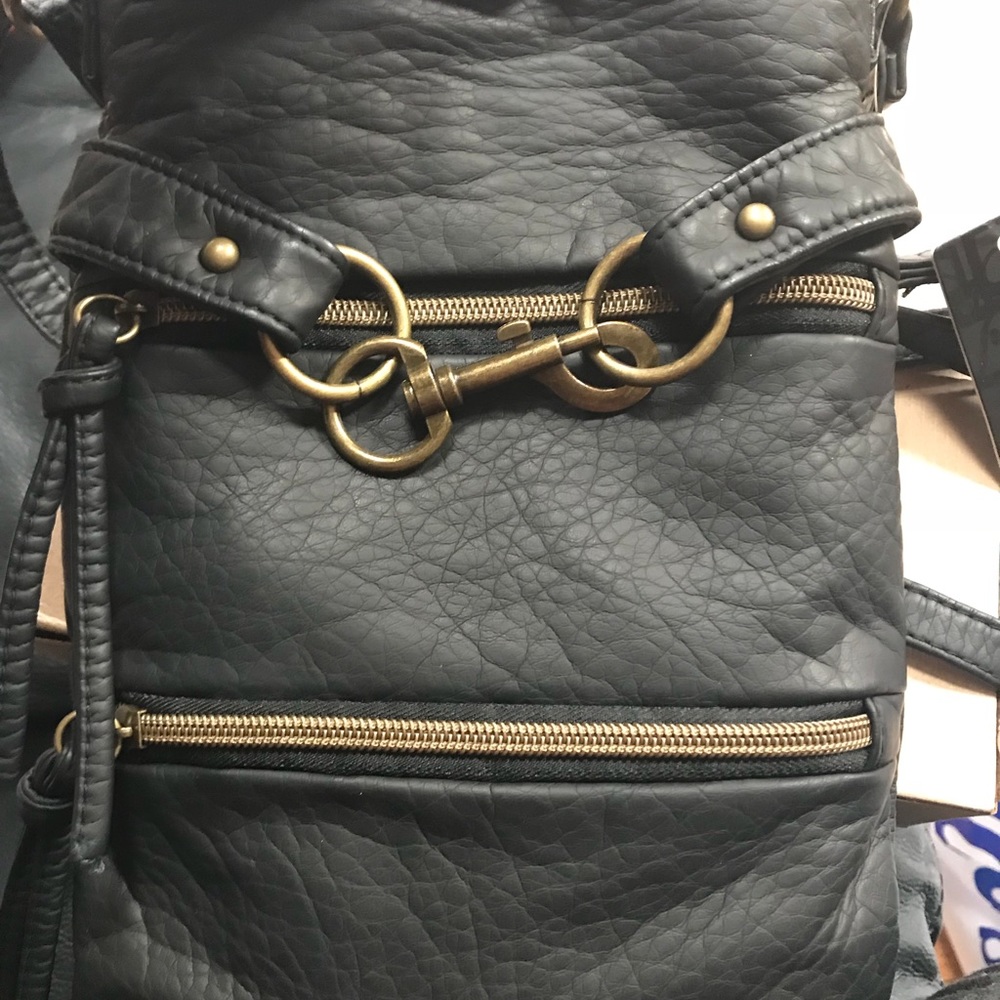 Stone Mountain Black Leather Purse